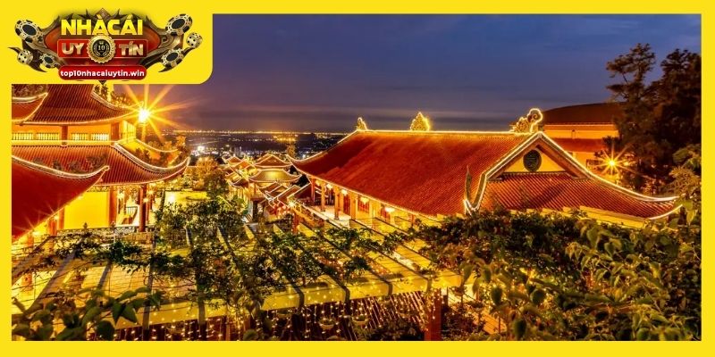 Có nhiều chi tiết xuất hiện trong chiêm bao đi chùa